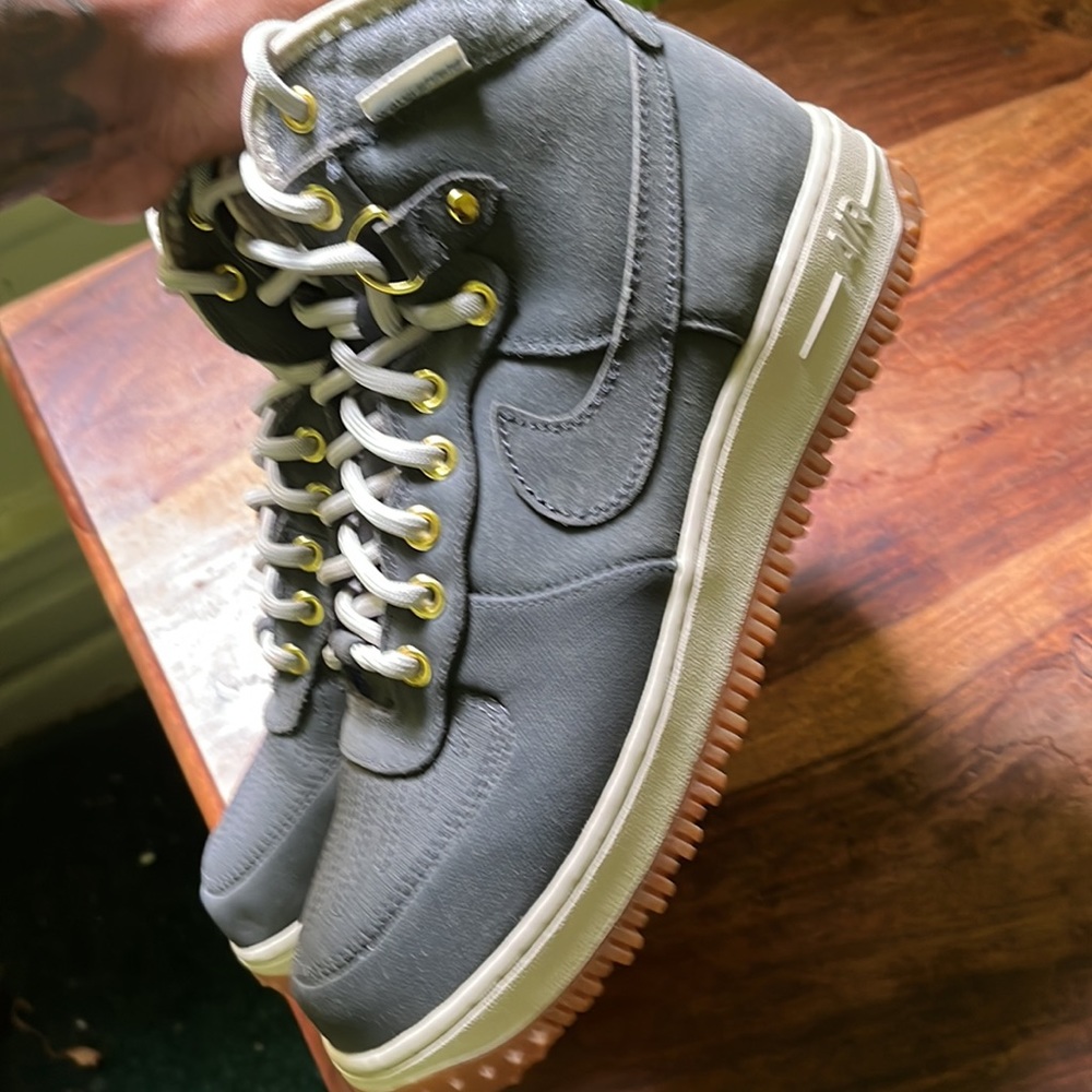 Rare Nike LN2